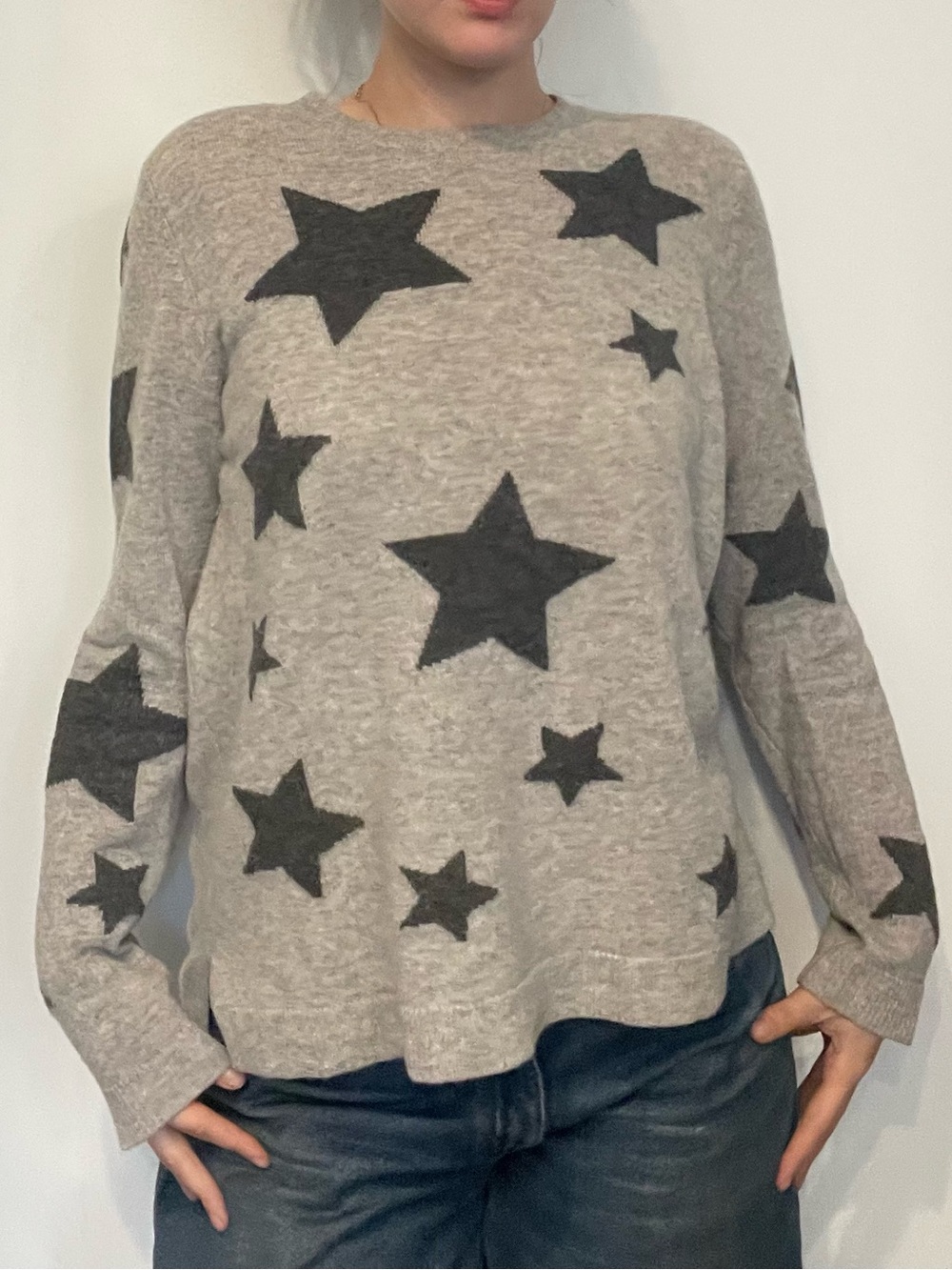 Neiman Marcus 100% Cashmere Grey Star Print Sweater
